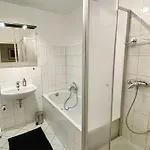 Apartment Bege Workease *