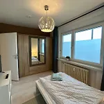 Bege Workease Apartment